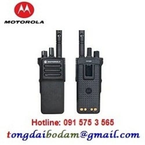 MOTOTRBO XiR E8600 SERIES PORTABLE RADIO